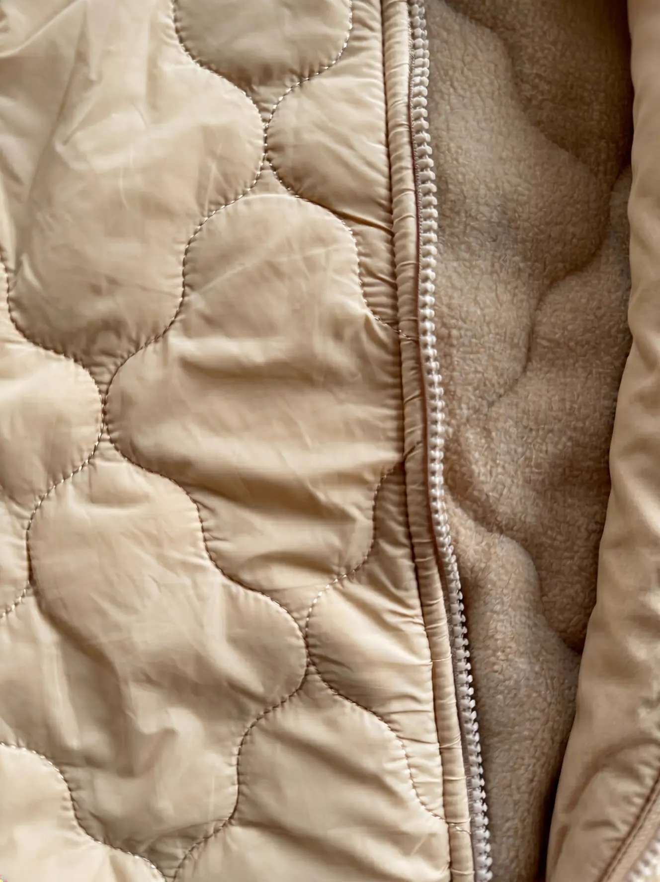 Enterito astronauta beige de bebé | Tienda Olivia